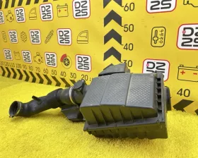 Корпус воздушного фильтра Land Rover