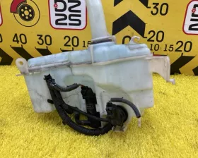 Бачок стеклоомывателя TOYOTA