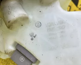Бачок стеклоомывателя TOYOTA