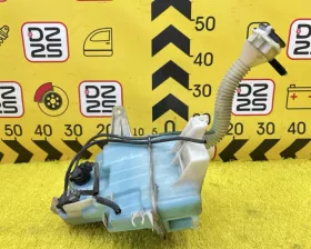 Бачок стеклоомывателя Toyota