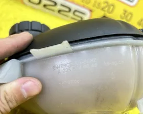 Бачок расширительный Mercedes-Benz