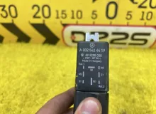 Реле включения вентилятора Mercedes-Benz V-CLASS 2008 A0025424419 W639 M272E35/272.978/272978, переднее