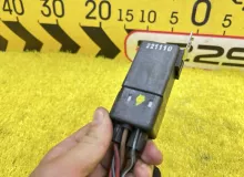 Реле включения вентилятора Mercedes-Benz V-CLASS 2008 A0025424419 W639 M272E35/272.978/272978, переднее