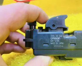 Блок управления стеклоподъемниками Nissan