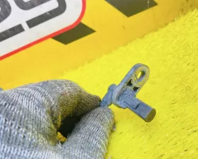 Датчик abs Nissan