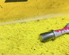 Крюк буксировочный SUZUKI