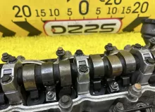 Головка блока цилиндров MAZDA BONGO FRIENDEE 1995 WL0110100B SGLR WLT, передняя