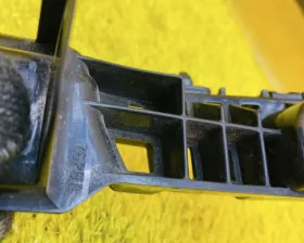Крепление бампера SUZUKI