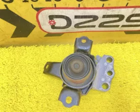 Подушка двигателя SUZUKI