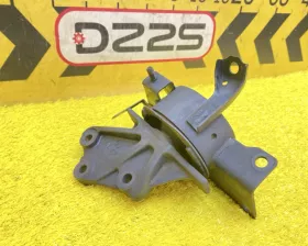 Подушка двигателя Suzuki