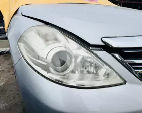 Фара NISSAN