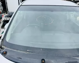 Лобовое стекло NISSAN