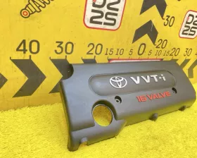 Пластиковая крышка на двс TOYOTA