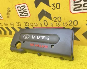 Пластиковая крышка на двс TOYOTA