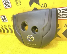 Пластиковая крышка на двс MAZDA
