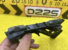Крепление бампера LEXUS CT200H 2012 5211676011 ZWA10 2ZRFXE, переднее левое Крепление бампера LEXUS CT200H 2012 5211676011 ZWA10 2ZRFXE, переднее левое