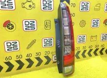 Стоп-сигнал TOYOTA ESQUIRE 2015 8155128550 ZRR85G 3ZRFAE, задний правый