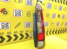 Стоп-сигнал TOYOTA ESQUIRE 2015 8155128550 ZRR85G 3ZRFAE, задний правый