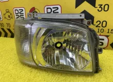 Фара TOYOTA HIACE 2006 8111026470 KDH205V 2KDFTV, передняя правая