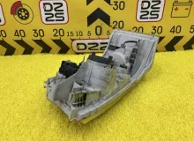 Фара TOYOTA HIACE 2006 8111026470 KDH205V 2KDFTV, передняя правая