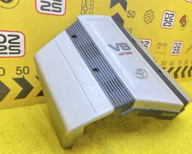 Пластиковая крышка на двс Toyota