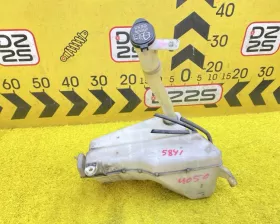 Бачок стеклоомывателя Toyota