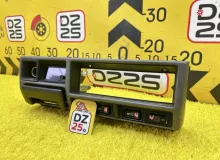 Консоль магнитофона TOYOTA LAND CRUISER PRADO 1994 5541290K0213 KZJ78W 1KZTE, передний