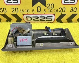Консоль магнитофона Toyota