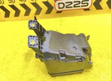 Блок предохранителей TOYOTA HARRIER 2015 8274142030 ZSU60W 3ZRFAE, передний