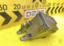 Блок предохранителей TOYOTA HARRIER 2015 8263042020 ZSU60W 3ZRFAE, передний