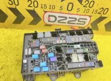 Блок предохранителей TOYOTA TUNDRA 2007/Цвет 202 827410C060 USK51L 3URFE, передний