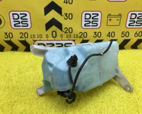 Бачок стеклоомывателя Toyota