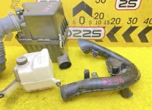 Корпус воздушного фильтра TOYOTA HARRIER 2015 1770037241 ZSU60W 3ZRFAE, передний