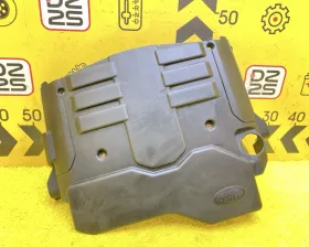 Пластиковая крышка на двс Land Rover