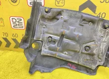 Пластиковая крышка на двс Land Rover DISCOVERY 2006 LBH500083 L319 406PN, передняя