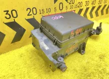 Блок предохранителей TOYOTA LAND CRUISER 2003 8272060090 UZJ100W 2UZFE, передний