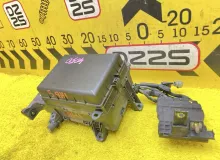 Блок предохранителей TOYOTA LAND CRUISER 2003 8272060090 UZJ100W 2UZFE, передний