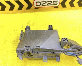 Блок предохранителей Toyota