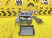 Блок предохранителей TOYOTA LAND CRUISER 2003 8272060090 UZJ100W 2UZFE, передний