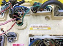 Блок предохранителей TOYOTA LAND CRUISER 2003 8273360130 UZJ100W 2UZFE, передний