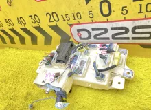 Блок предохранителей TOYOTA LAND CRUISER 2003 8273160090 UZJ100W 2UZFE, передний Блок предохранителей TOYOTA LAND CRUISER 2003 8273160090 UZJ100W 2UZFE, передний