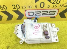Блок предохранителей TOYOTA LAND CRUISER 2003 8273160090 UZJ100W 2UZFE, передний Блок предохранителей TOYOTA LAND CRUISER 2003 8273160090 UZJ100W 2UZFE, передний