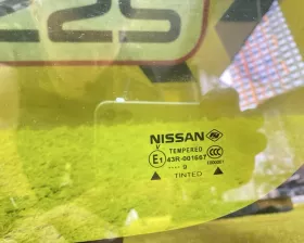 Стекло собачника NISSAN