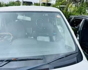 Лобовое стекло NISSAN