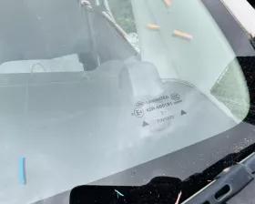 Лобовое стекло NISSAN