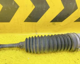 Рулевая рейка NISSAN