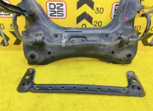Балка под двс NISSAN NV200 2009/Цвет K23 544003LR1A M20 HR16DE, передняя