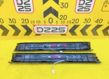 Накладка на порог TOYOTA HARRIER 2015 6791348080 ZSU60W 3ZRFAE, передняя