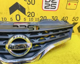 Решетка радиатора NISSAN