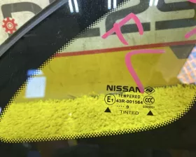 Стекло форточка NISSAN